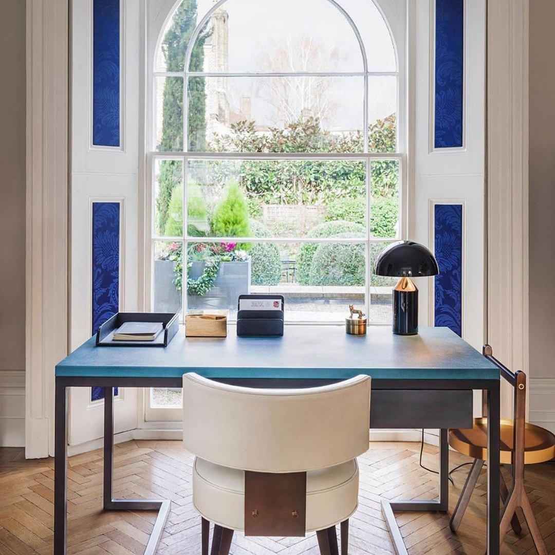 Atollo Metallic Table Lamp