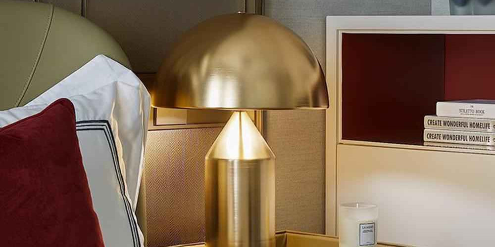 Atollo Metallic Table Lamp